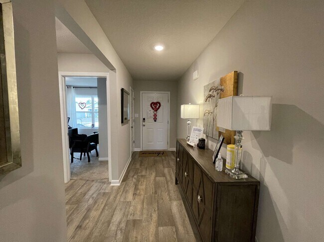 Building Photo - 23354 Shadowridge Dr