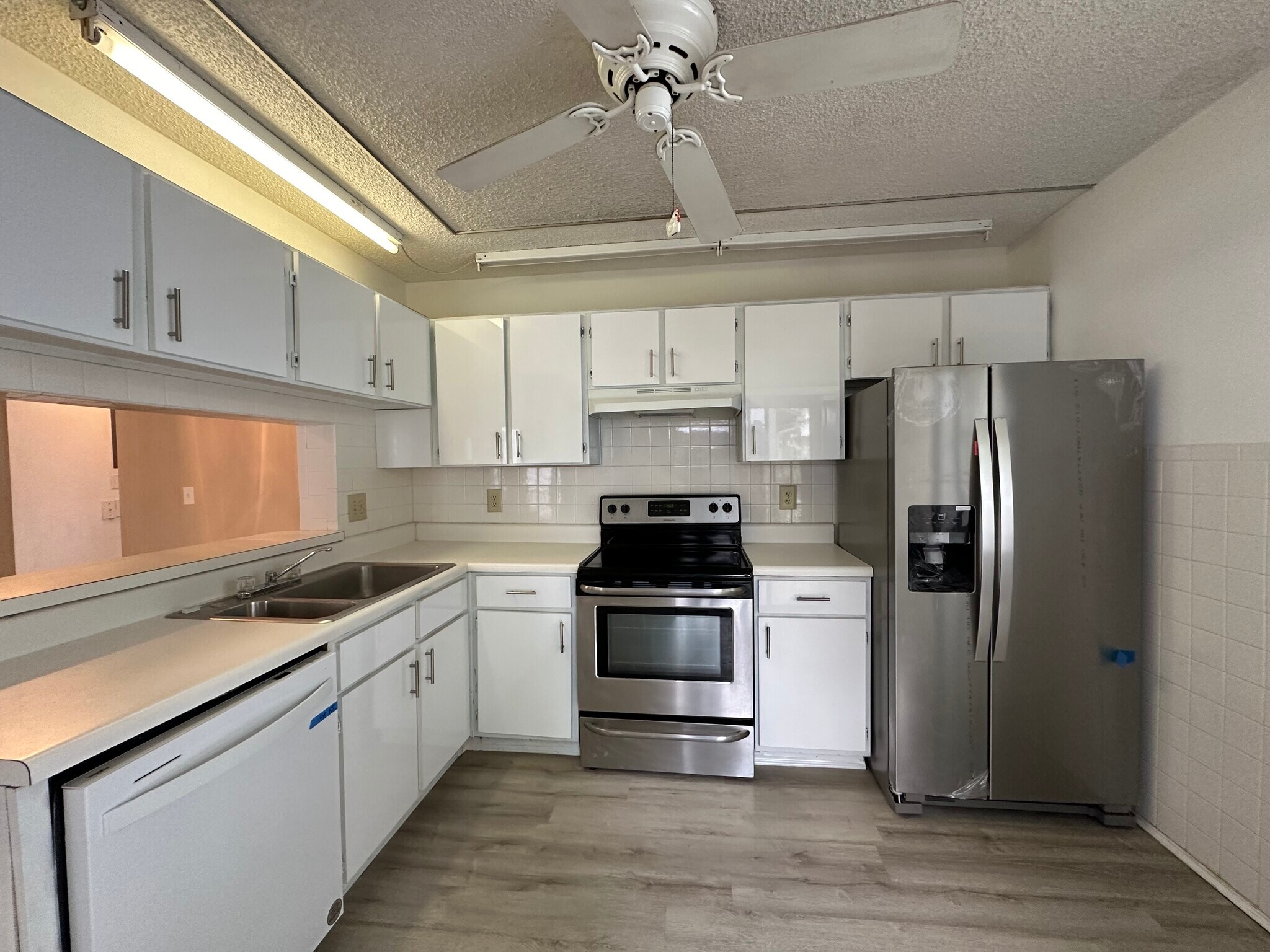 Building Photo - 1024 S Independence Dr