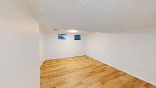 Building Photo - 159 Corbins Mill Dr