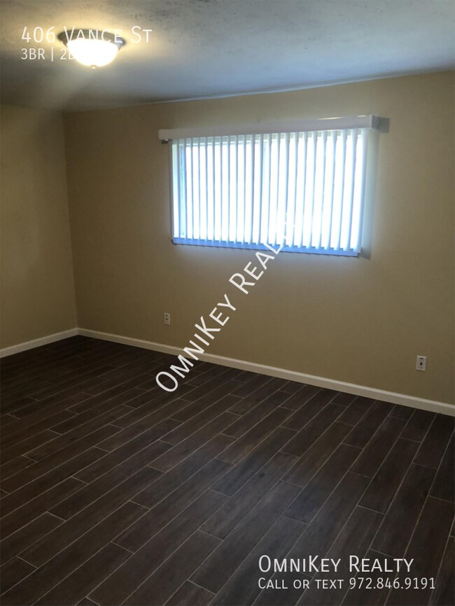 Building Photo - 406 Vance St