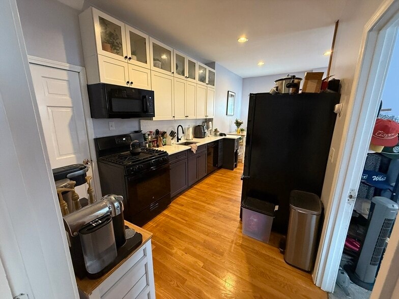 Primary Photo - 48 Crescent Ave