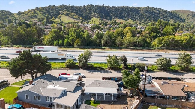 Building Photo - 1216 Butterfield Rd