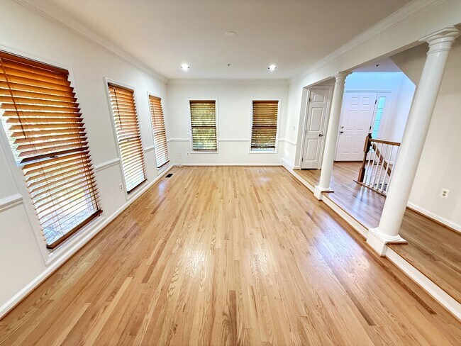 Building Photo - 10130 Treble Ct