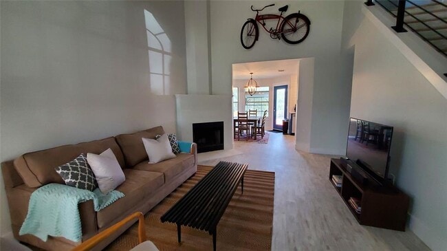 Building Photo - 10201 Sandy Beach Rd