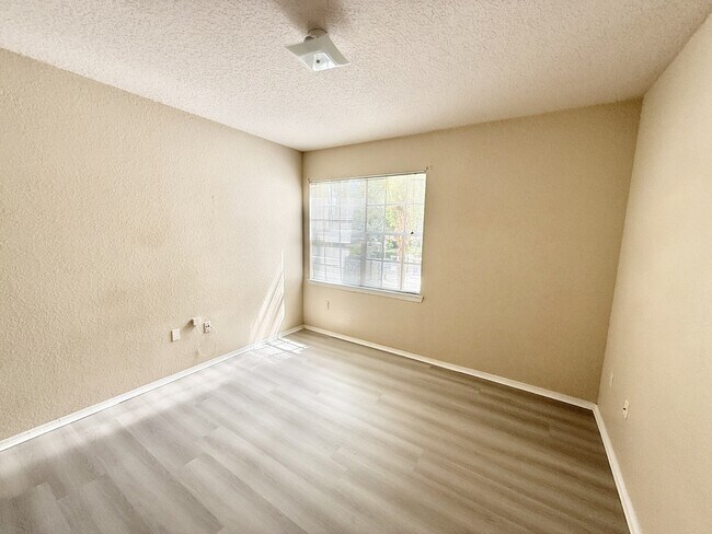Building Photo - 2528 Robert Trent Jones Dr