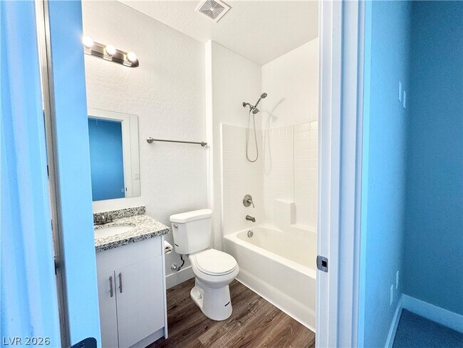 Building Photo - 1401 Ogallala St