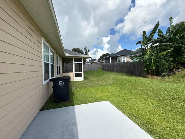 Building Photo - 5508 Hampton Woods Way