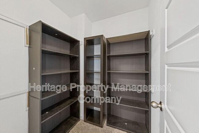 Building Photo - 9683 Shorebird Ln