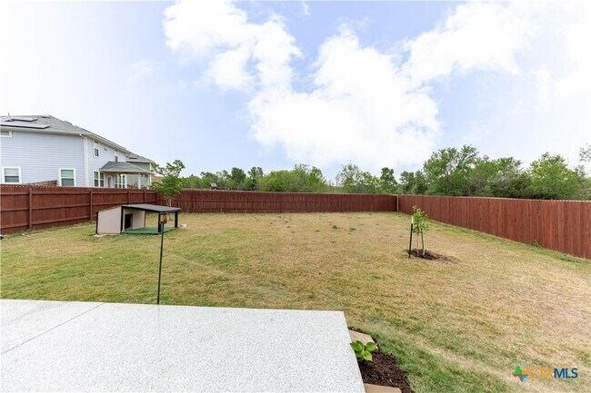 Building Photo - 303 Schuylerville Dr