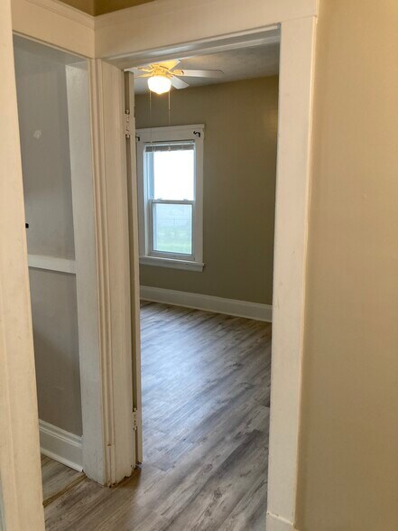 Building Photo - 1273 Fry Ave