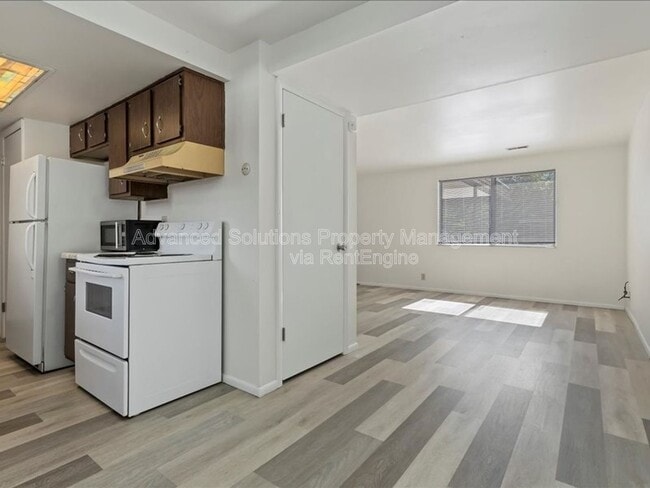 Building Photo - 4554 S 785 E