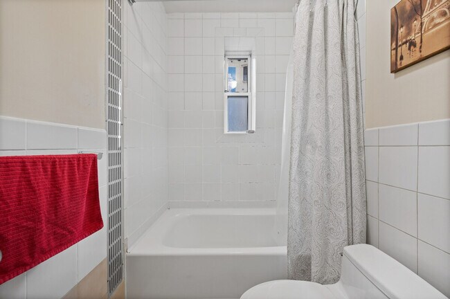 Building Photo - 221 E 50th St