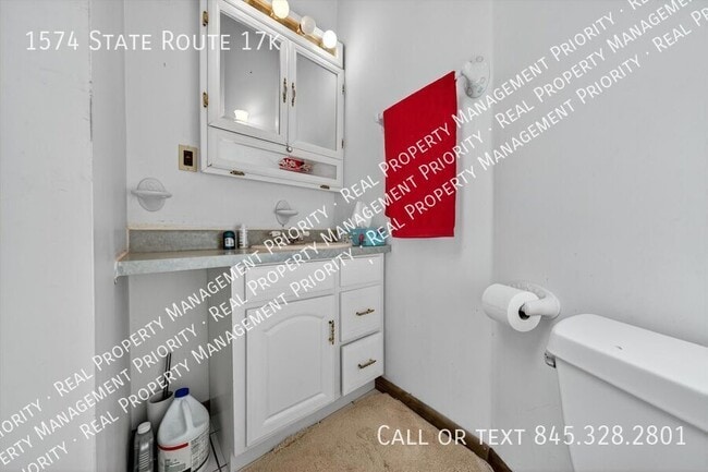 Building Photo - 1574 NY-17K