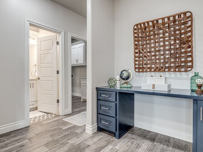 Building Photo - Pool + Deer Creek Schools + 4 bedrooms + 3 car garage + Bonus Room