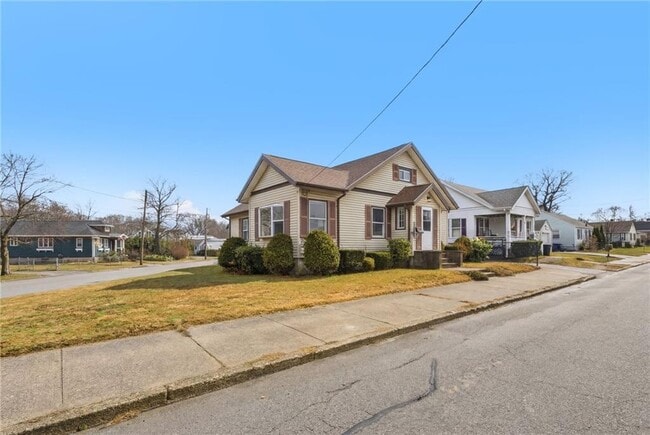 Building Photo - 67 Fred St