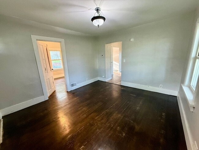 Building Photo - 3 Bed 1 Bath Single Family Home in Rothschild