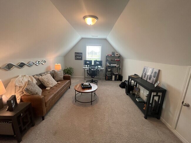 Building Photo - 840 Orchard Valley Ln
