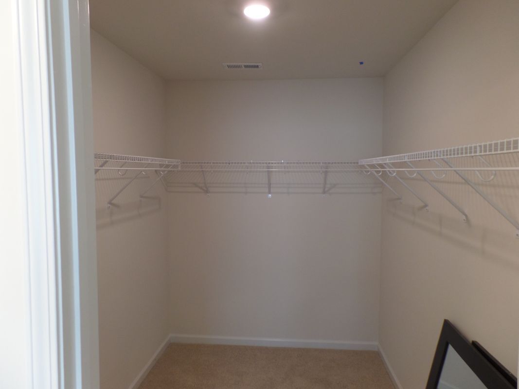 Building Photo - 711 Andrade Dr