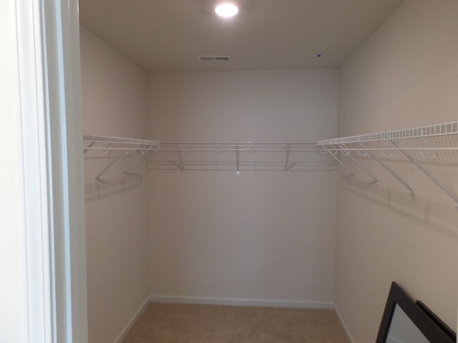 Building Photo - 711 Andrade Dr