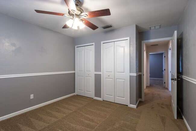Building Photo - Charming 3BR/2BA Brick Home in the Heart o...