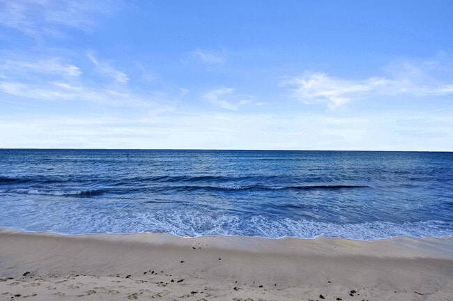 Building Photo - 3590 S Ocean Blvd