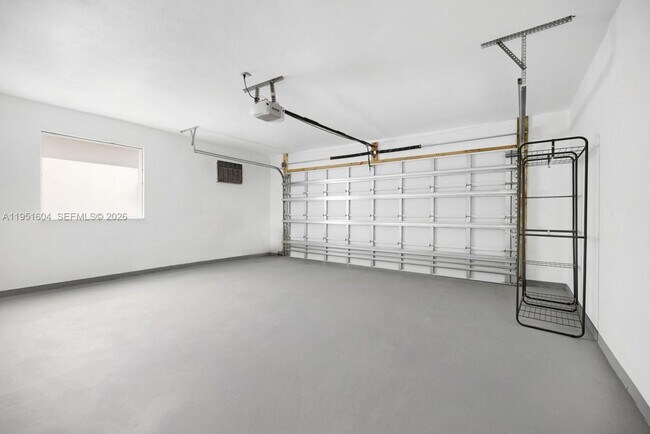 Building Photo - 2045 SW 125th Ct