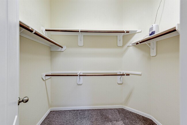 Building Photo - 84 Linnwood Dr