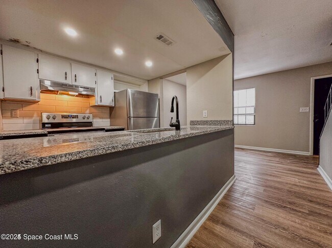 Building Photo - 4443 Dorothy Dr