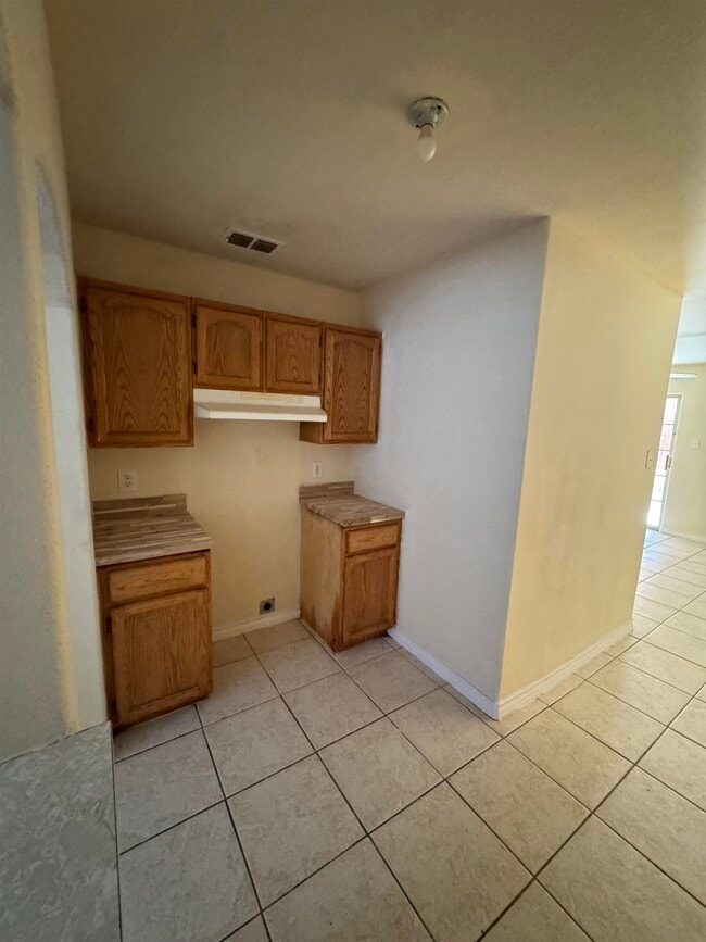 Building Photo - 1020 Dicky Ln