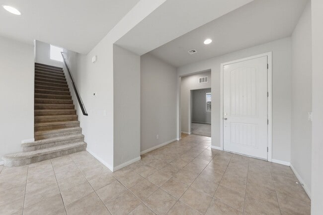Building Photo - Mountains Edge Gem with Loft, Den & Upgraded Kitchen