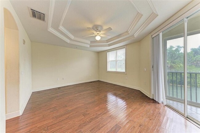 Building Photo - 5200 Manorwood Dr