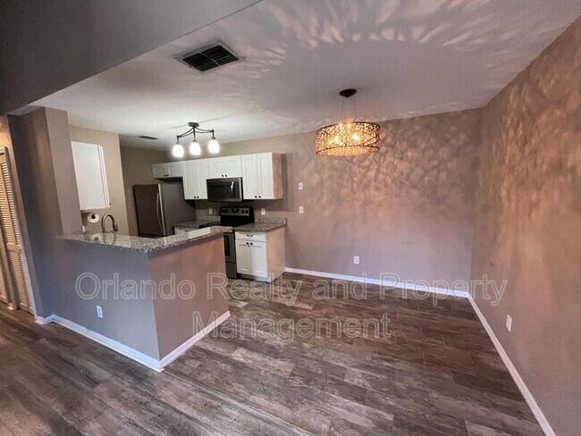 Building Photo - 6088 Westgate Dr