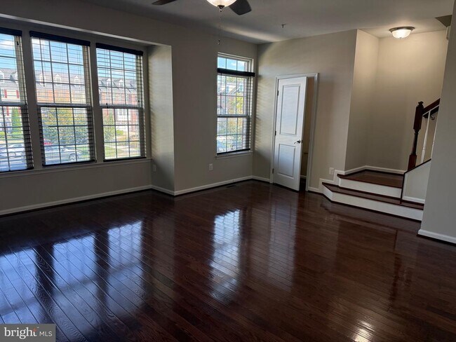 Building Photo - 922 Magnolia Blossom Ct