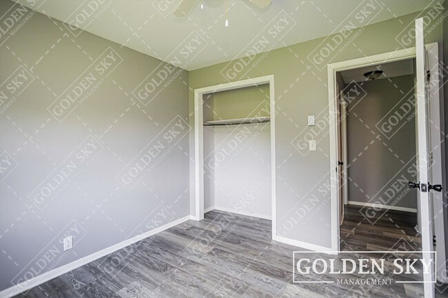 Building Photo - 210 S Keystone Cir