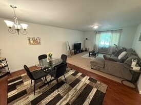 Building Photo - 208 Undercliff Ave