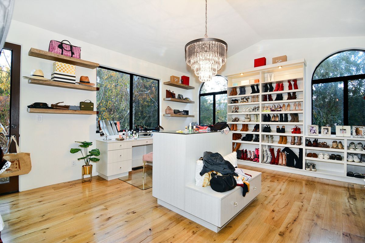 Building Photo - 31350 Lobo Canyon Rd