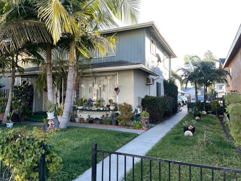 Building Photo - 7638 Newlin Ave