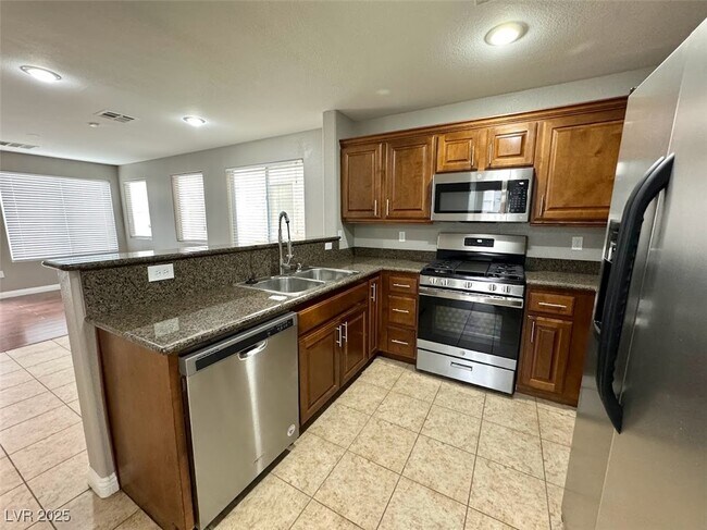 Building Photo - 8133 Stonyford Ct