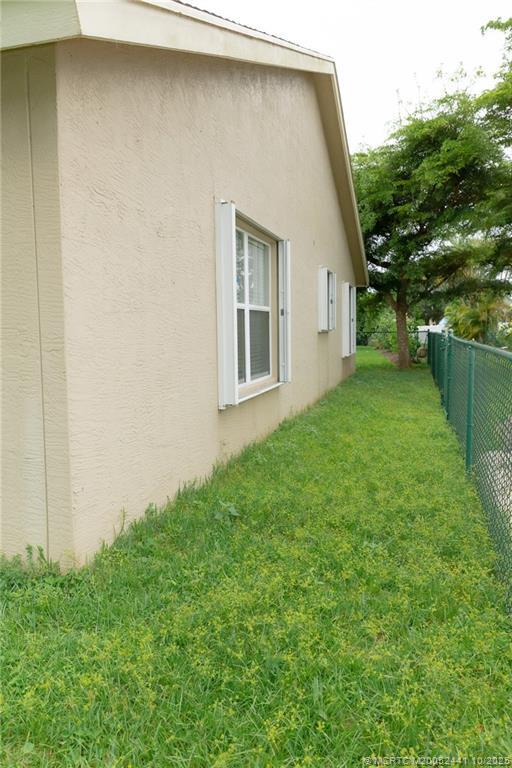 Building Photo - 8965 SW Chevy Cir