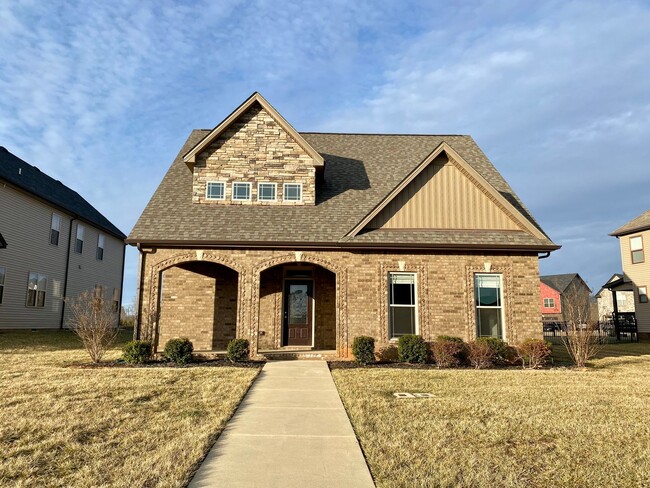 Building Photo - Beautiful 5 Bedroom, 2.5 bath Home in Hickory Wild Subdivision! Lawn care included!
