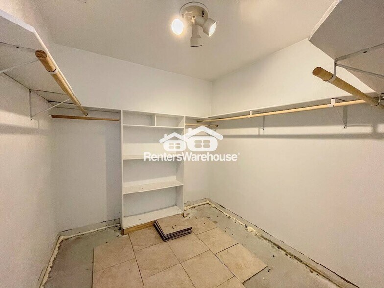 Building Photo - 1001 Bowden Ave