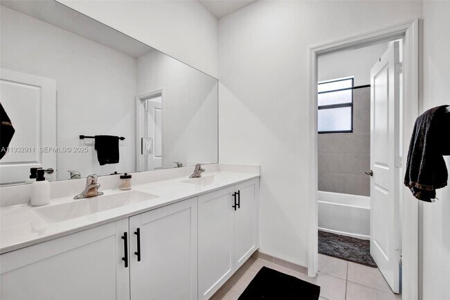 Building Photo - 10333 SW 232nd St