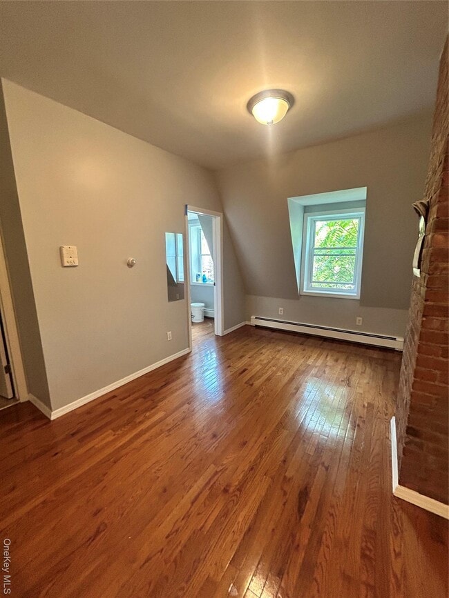 Building Photo - 162 Buena Vista Ave