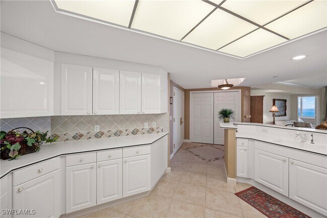 Building Photo - 7117 Pelican Bay Blvd