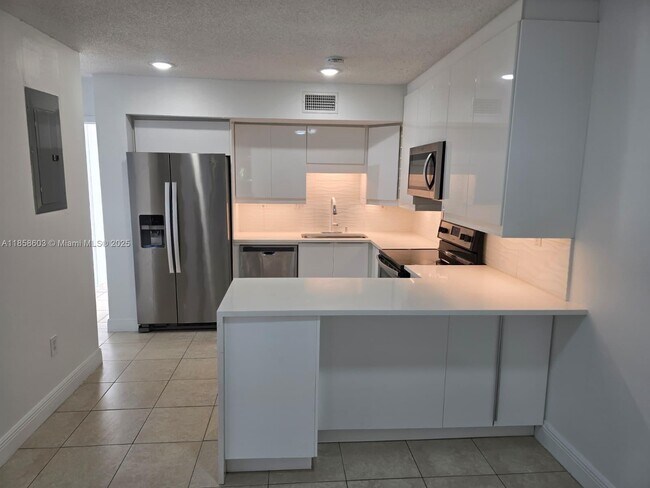 Building Photo - 12352 SW 18th Terrace