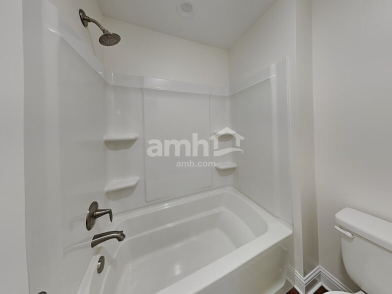 Building Photo - 57 S Lancaster Dr