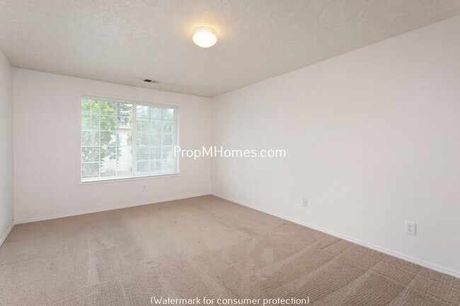 Building Photo - 2516 SE 103rd Ave