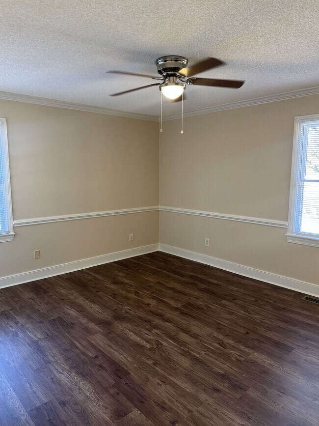 Building Photo - 3564 Mills Rd