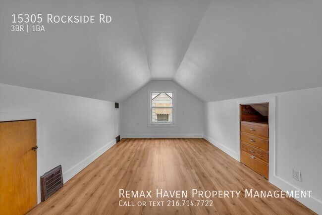 Building Photo - 15305 Rockside Rd