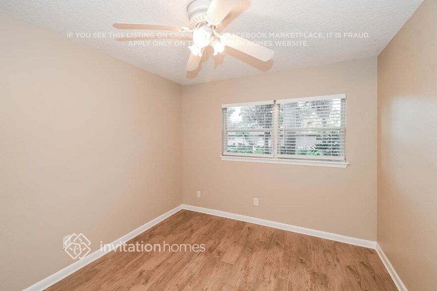 Building Photo - 1632 6th Ave N